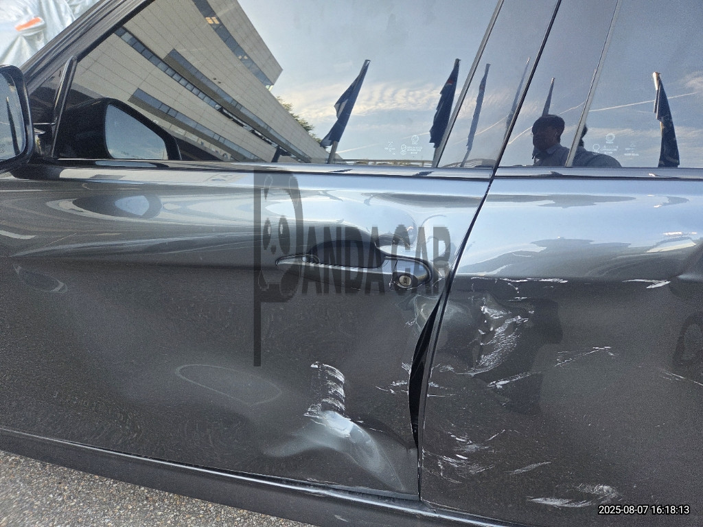 2017 BMW 320i, photograph 4