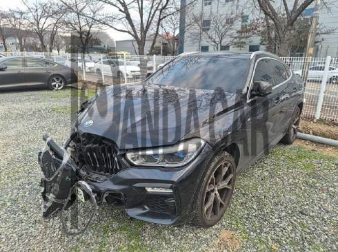 2021 BMW X6 xDrive40i, photograph 3