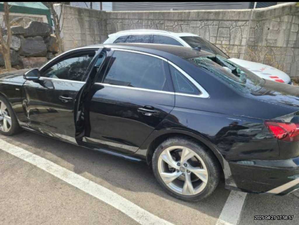 2021 Audi A4 40 TFSI, photograph 4