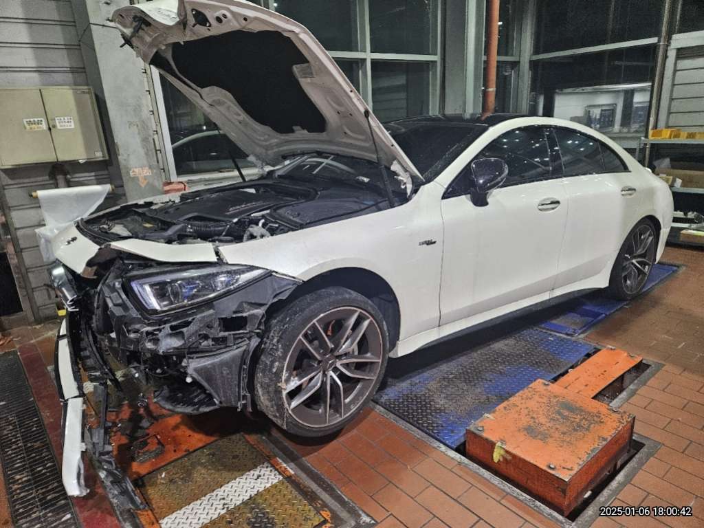 2020 Mercedes-AMG CLS53 4Matic +, photograph 3