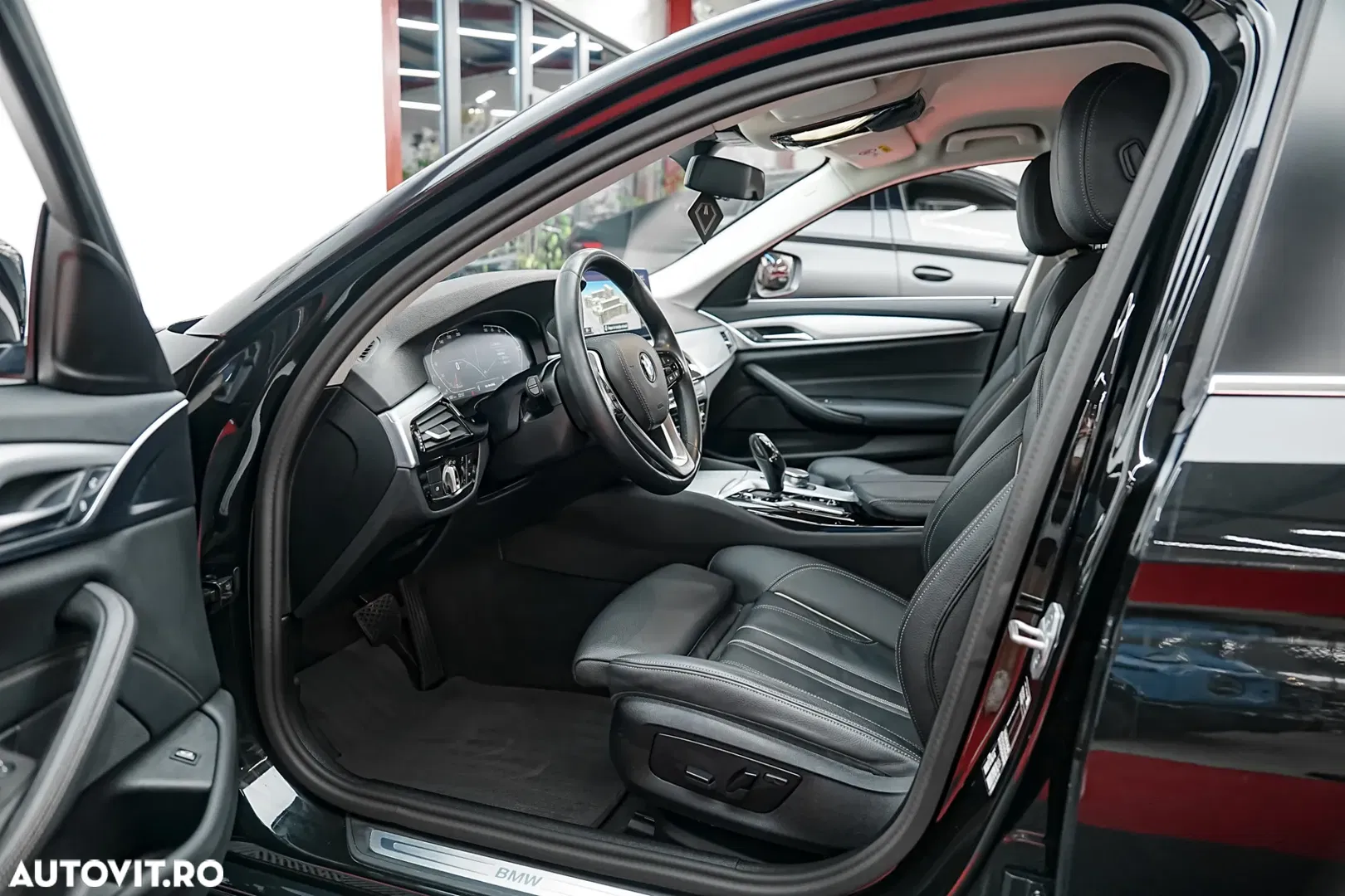 2022 BMW Seria 5 520i Aut. Sport Line, photograph 4