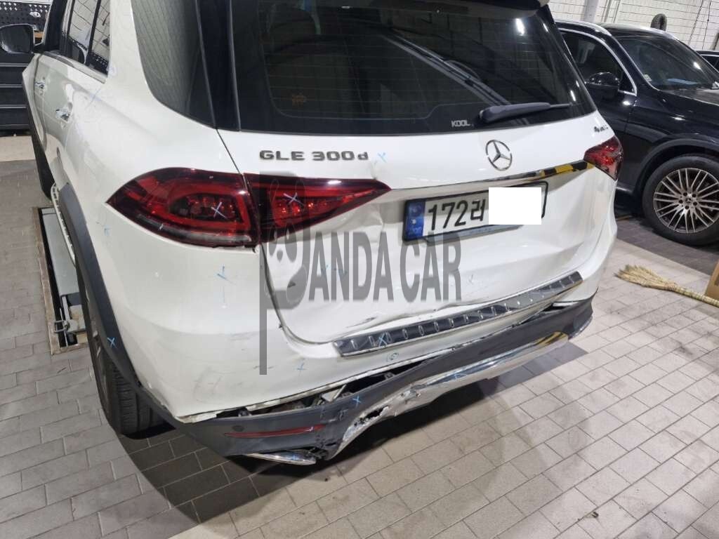 2023 Mercedes-Benz GLE300 d 4MATIC, photograph 2