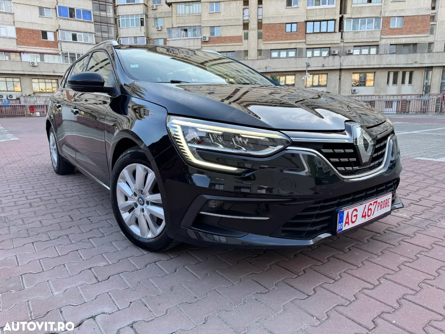 2021 Renault Megane E-TECH 160 INTENS, photograph 6