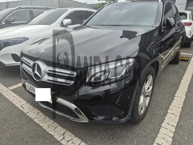 2018 Mercedes-Benz GLC220 d 4Matic, photograph 1