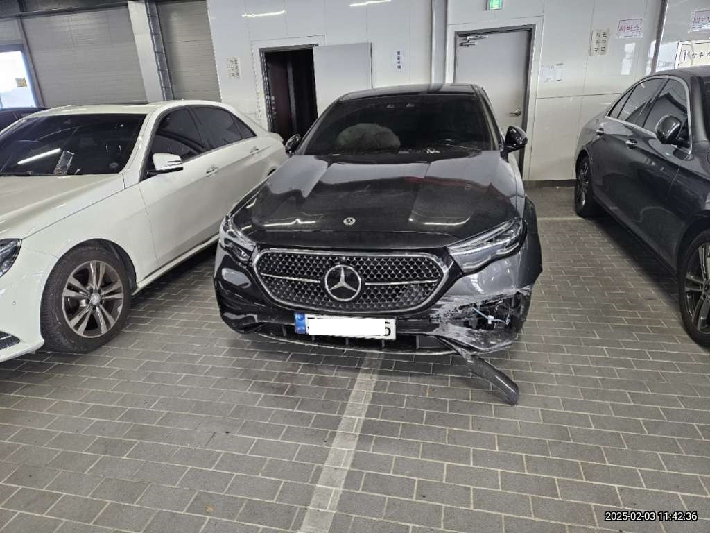 2024 Mercedes-Benz E 300 4MATIC, photograph 1