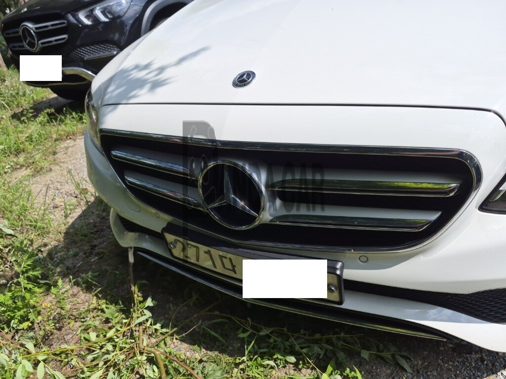 2019 Mercedes-Benz E300, photograph 4