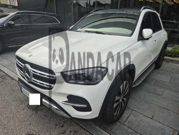 2026 Mercedes-Benz GLE 350 4MATIC, photograph 2