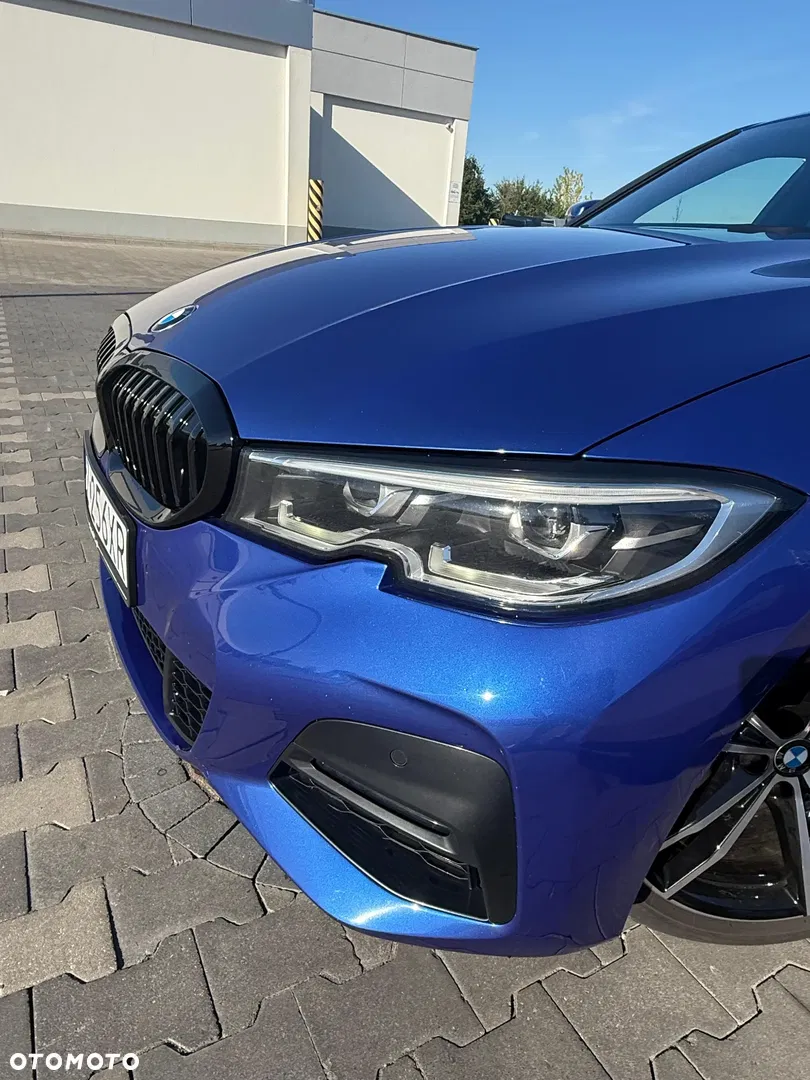2021 BMW Seria 3 320d mHEV, photograph 2