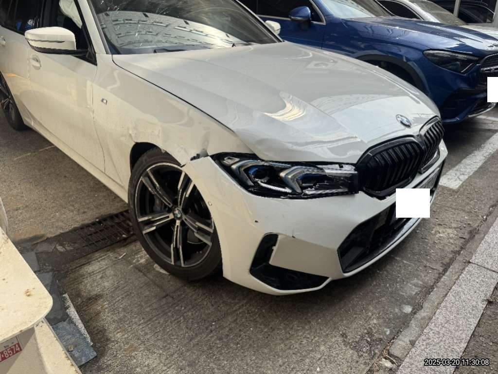 2023 BMW 320d Touring, photograph 2