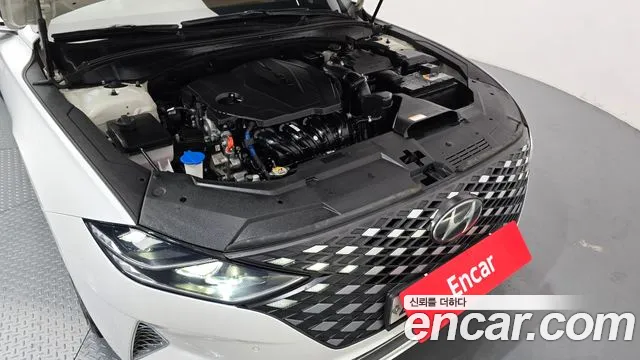 Hyundai Grandeur 2.5 — photo 1 of 31
