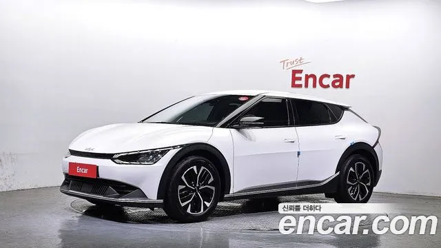 Kia EV6 Long Range 4WD — photo 1 of 30