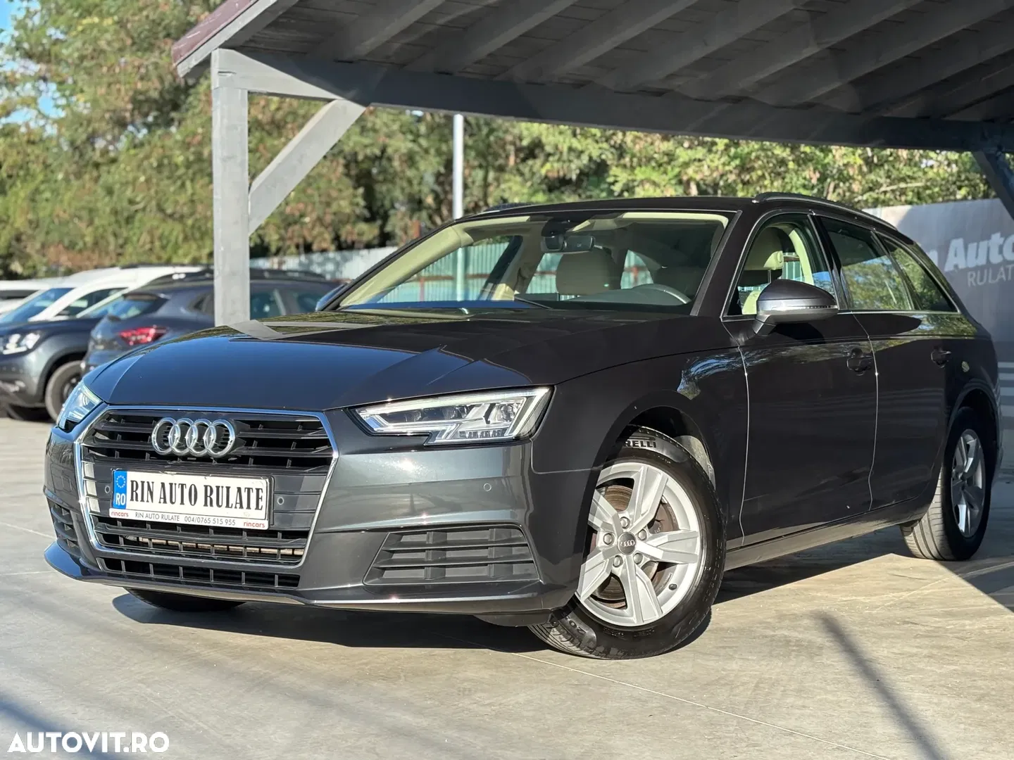 2019 Audi A4 Avant 35 TFSI S tronic, photograph 2