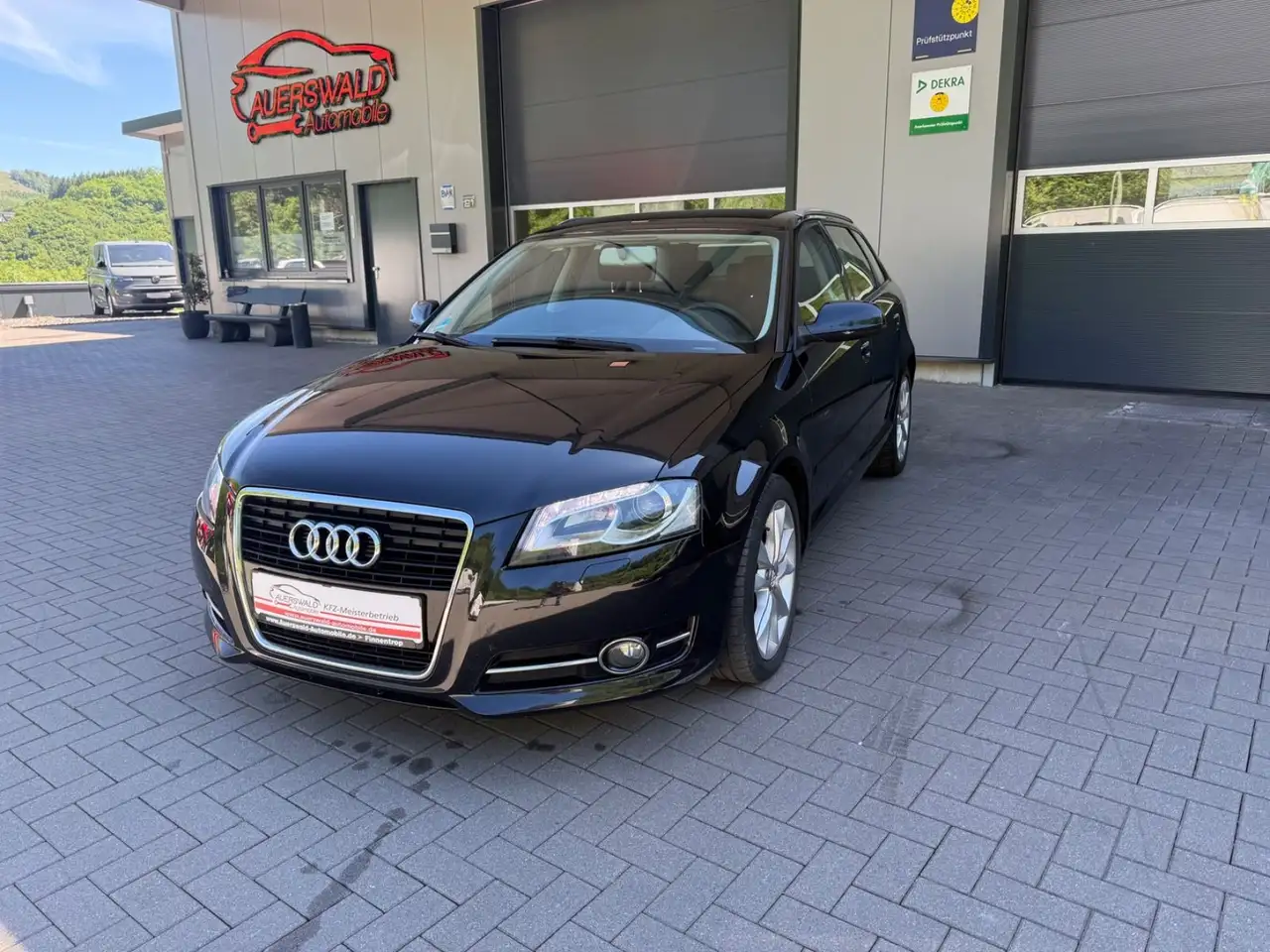 Audi A3 Sportback 2.0 TDI Ambition *Tempomat*Bi-Xenon — photo 1 of 16