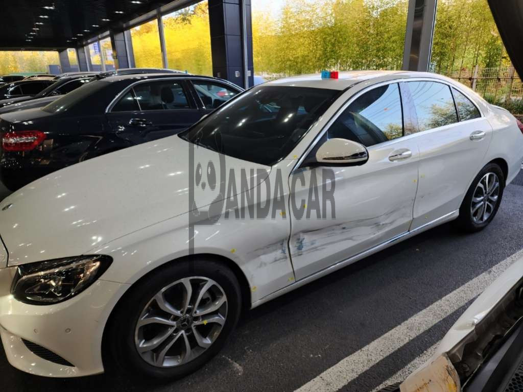 2018 Mercedes-Benz C220 d, photograph 2