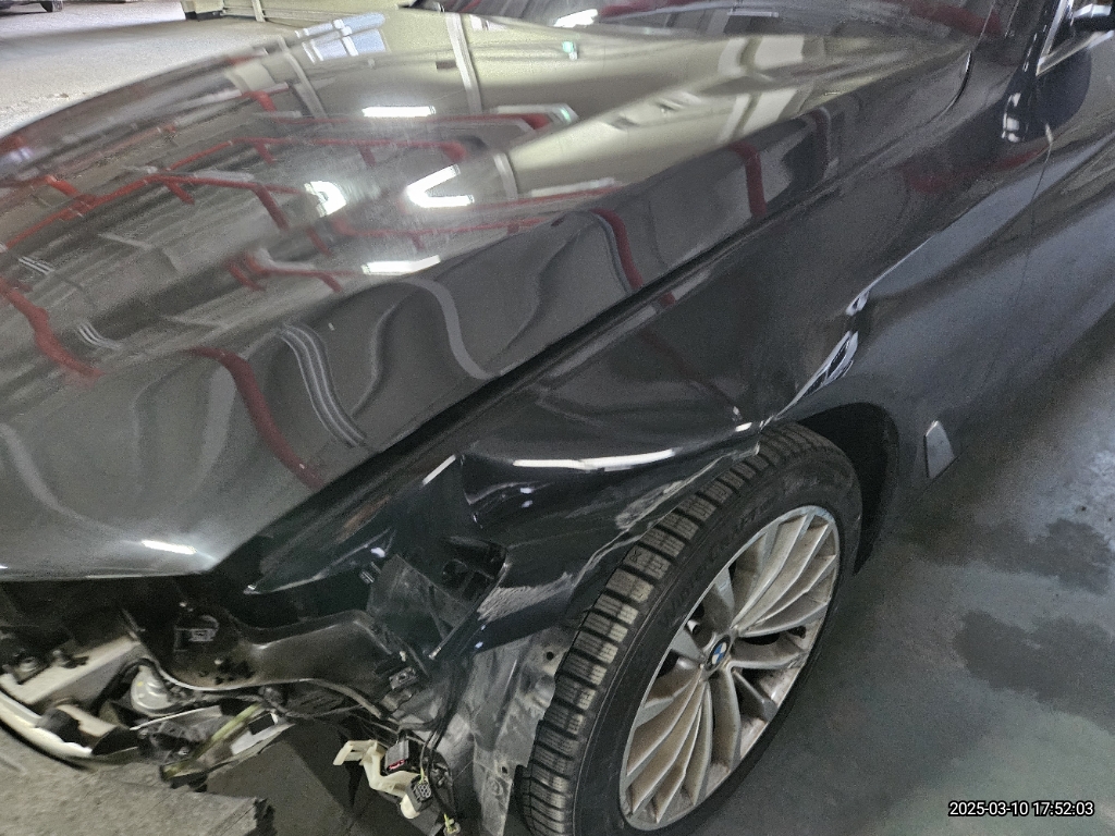 2022 BMW 520i, photograph 5
