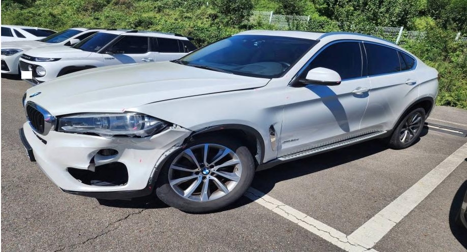 2017 BMW X6 xDrive30d, photograph 3