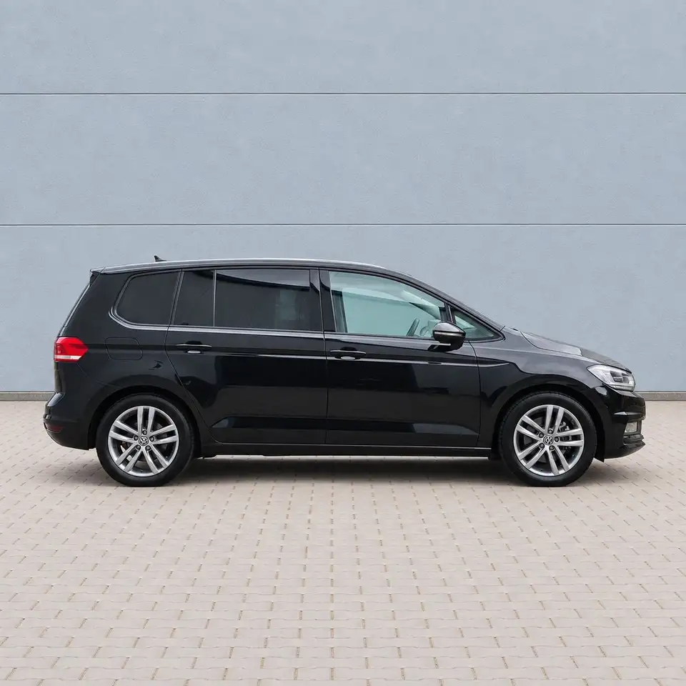 2025 Volkswagen Touran 2.0TDI DSG NAVI LED 7SZ AHK STDHZ ACC 17", photograph 5
