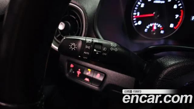 2019 Kia K3 Luxury, photograph 11