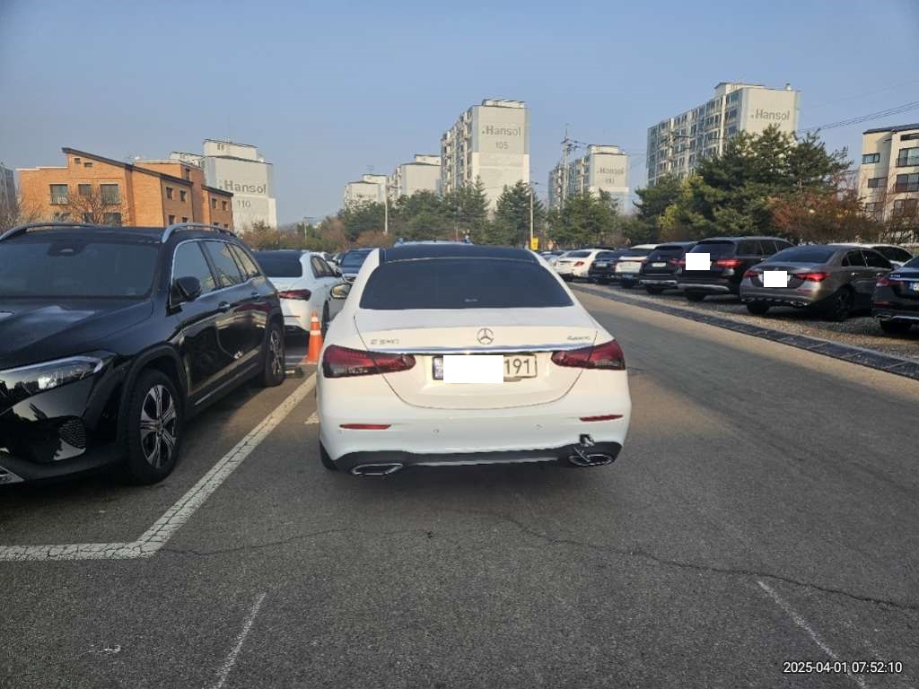 2023 Mercedes-Benz E350 4MATIC, photograph 5