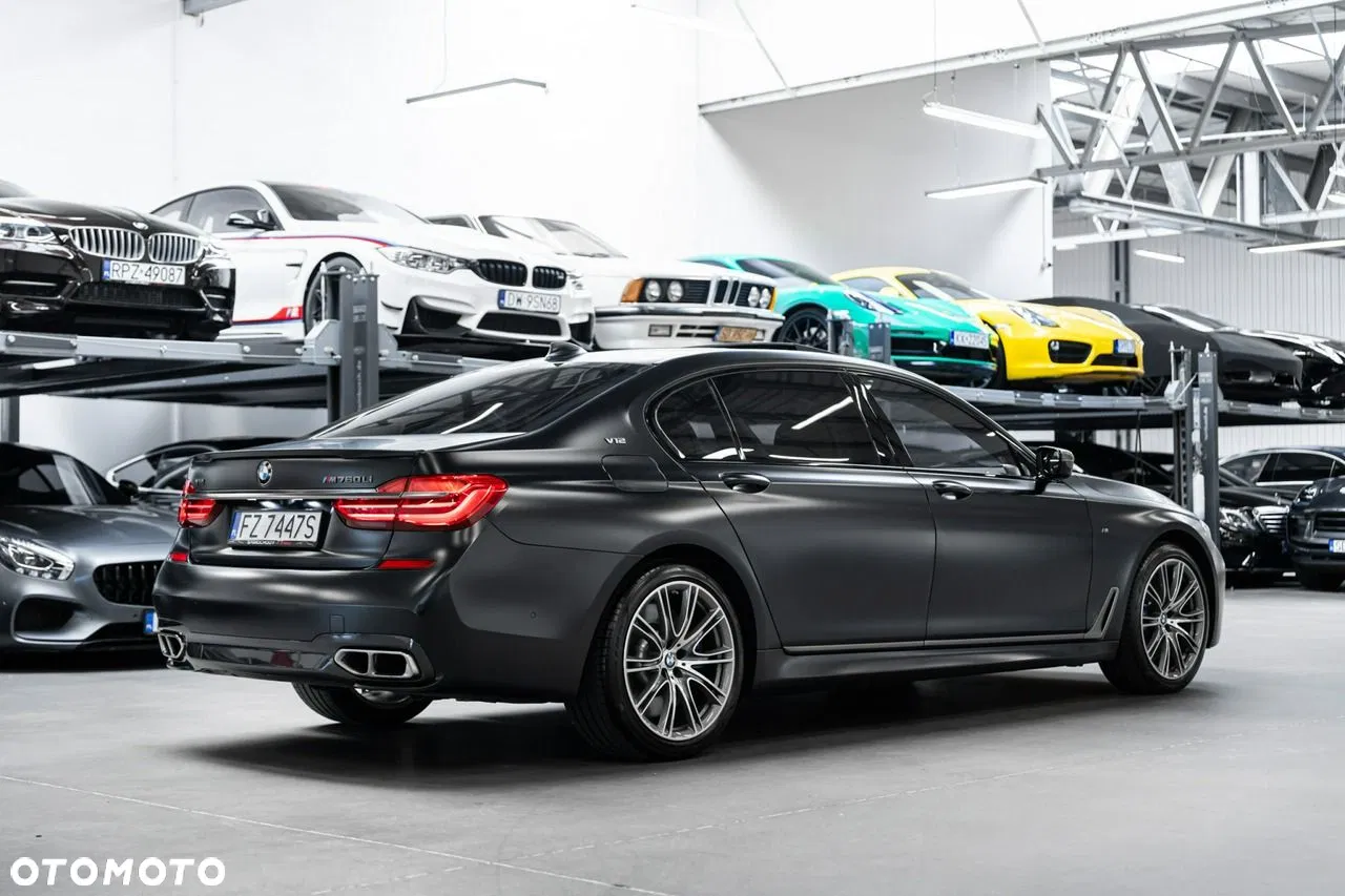 2018 BMW Seria 7 M760Li xDrive, photograph 5