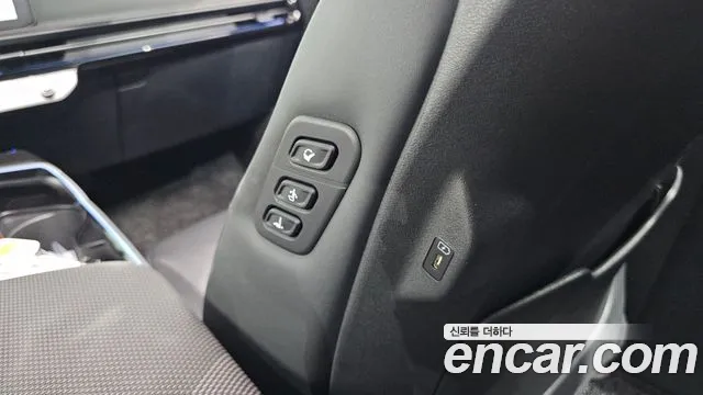Kia EV6 Long Range 2WD — photo 1 of 33