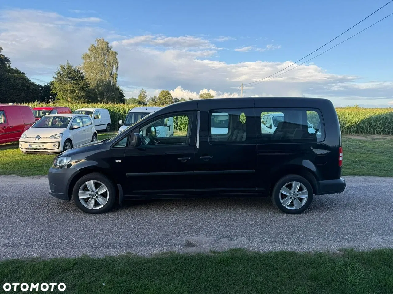 2011 Volkswagen Caddy, photograph 2