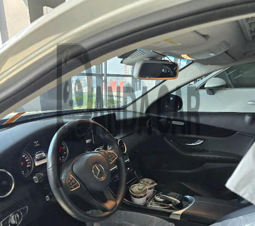 2017 Mercedes-Benz C200 d, photograph 3