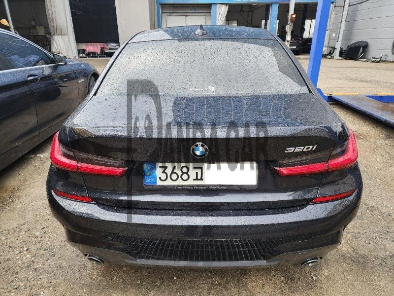 2021 BMW 320i, photograph 2