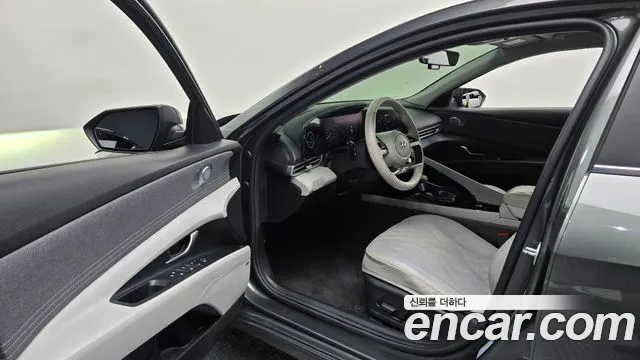 2022 Hyundai AVANTE 1.6, photograph 12