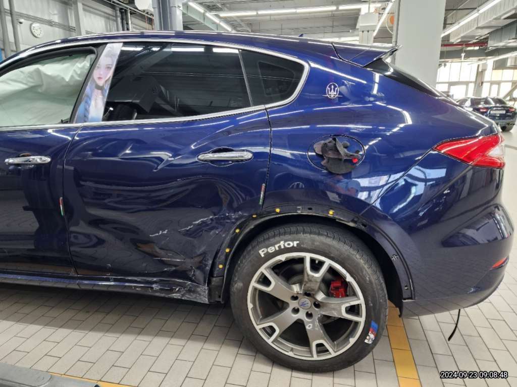 2018 Maserati Levante Diesel, photograph 4