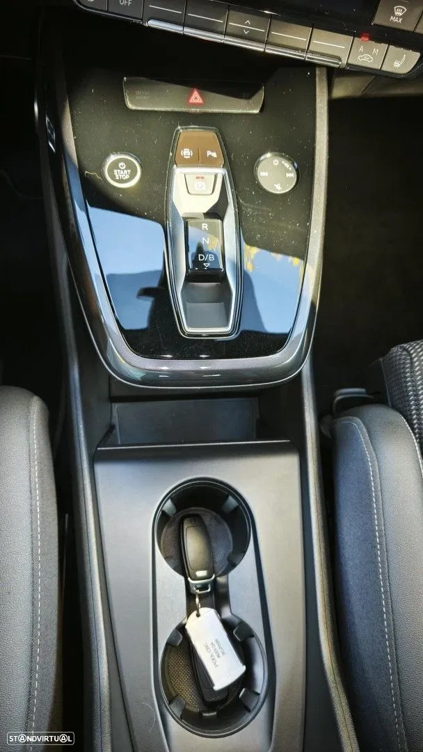 2022 Audi Q4 e-tron, photograph 8