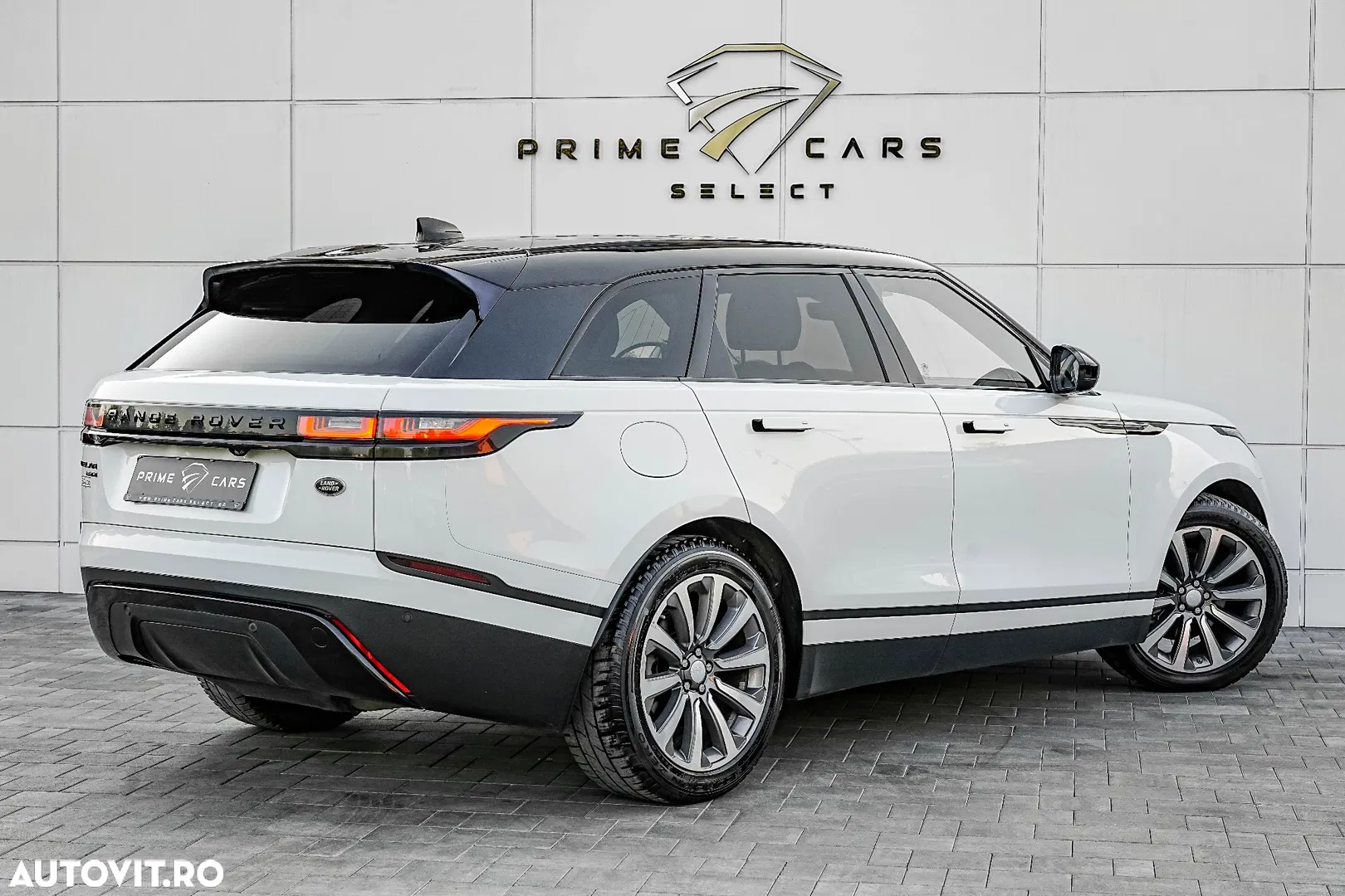 2018 Land Rover Range Rover Velar 2.0 R-Dynamic SE, photograph 3