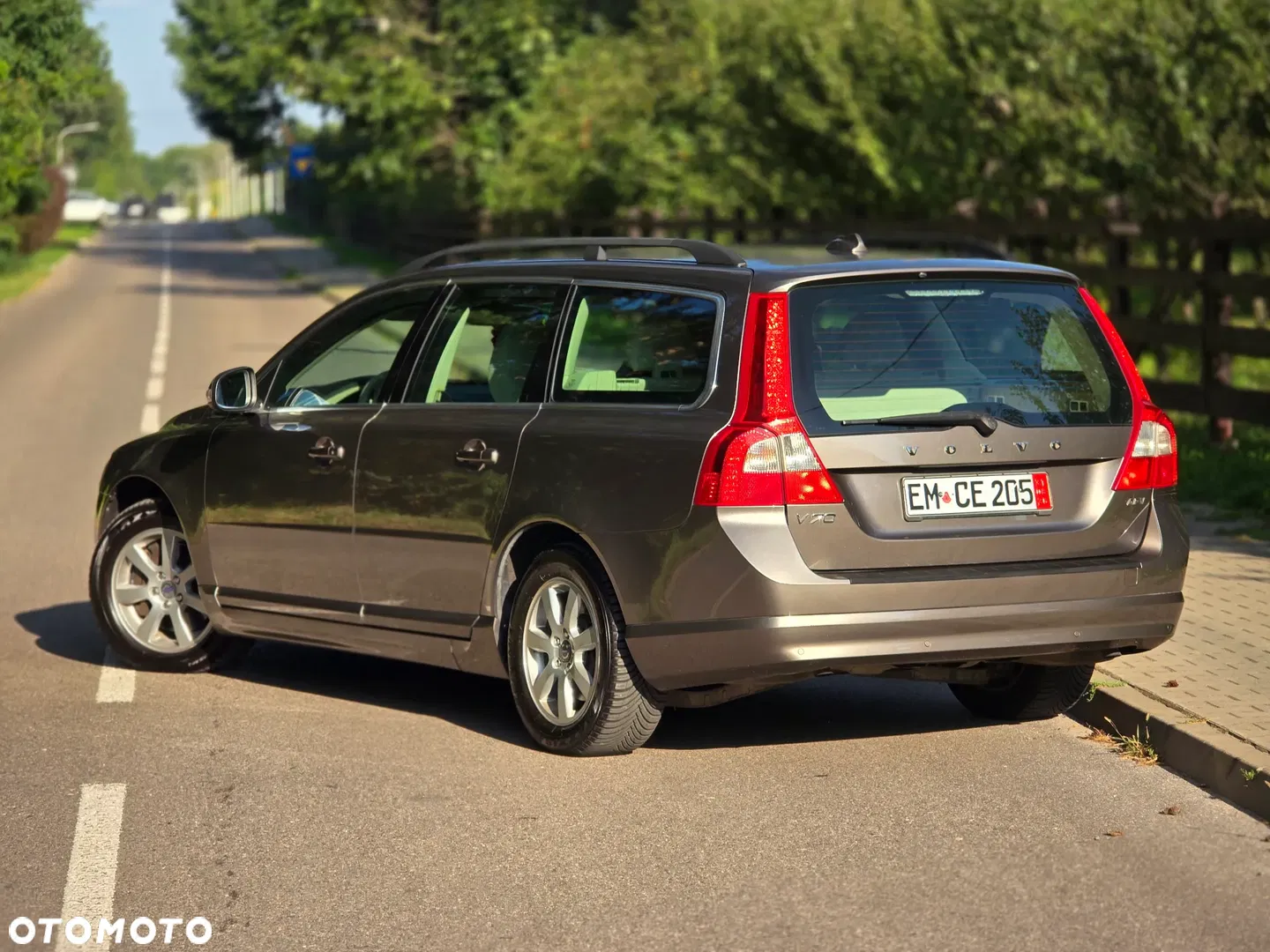 2011 Volvo V70 2.5T Summum, photograph 3