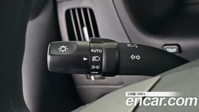 Hyundai Starex 12-Seater LPi — photo 1 of 30