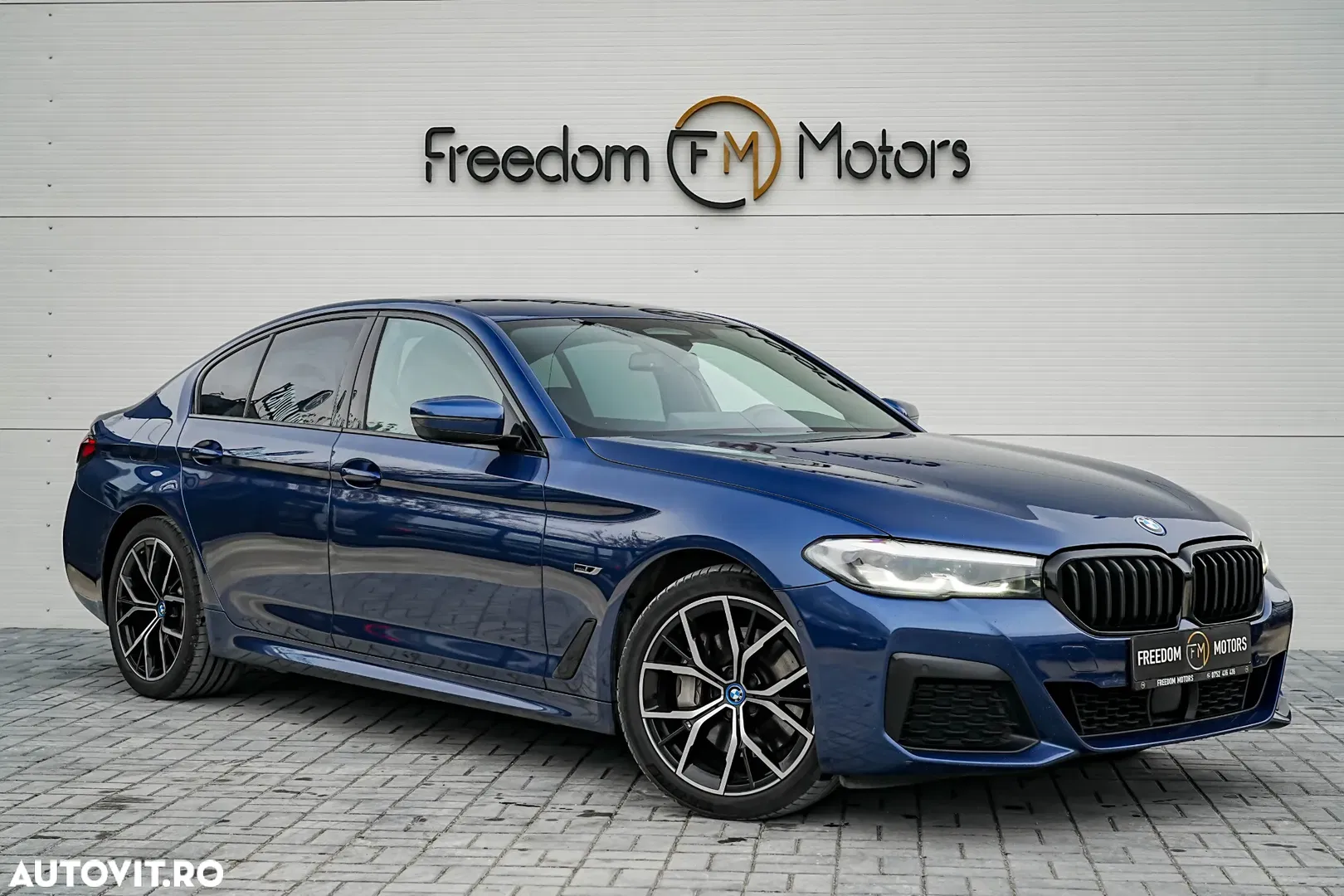 2021 BMW Seria 5 545e xDrive Aut. M Sport Edition, photograph 4