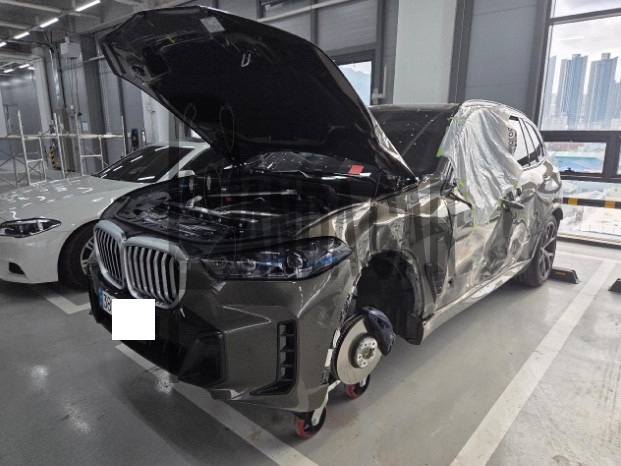 2026 BMW X5 xDrive30d, photograph 2
