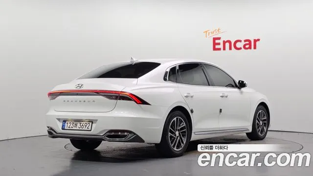 2021 Hyundai Grandeur 2.5, photograph 3