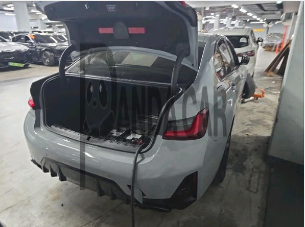 2026 BMW M340i, photograph 3