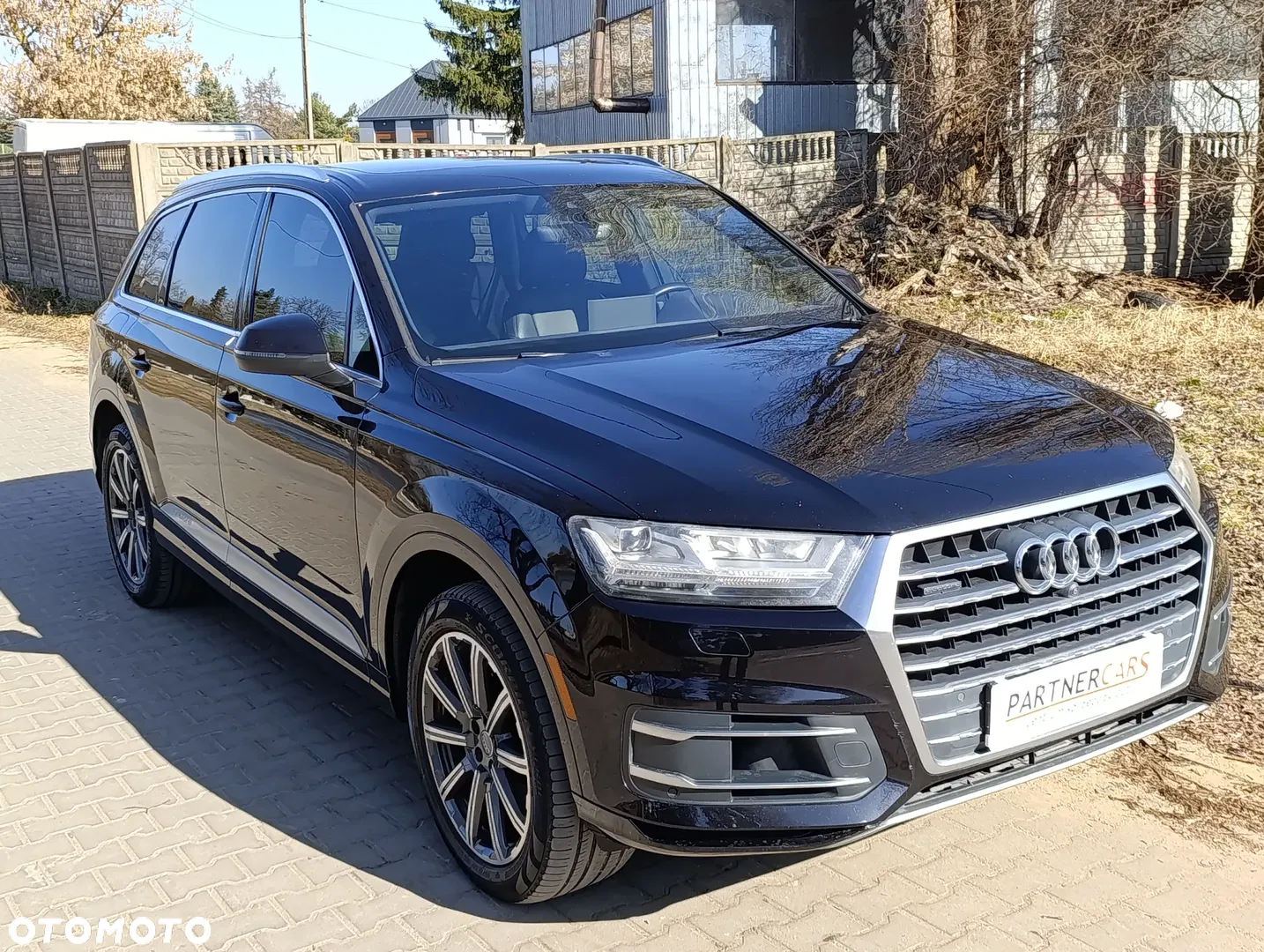 Audi Q7 — photo 1 of 26