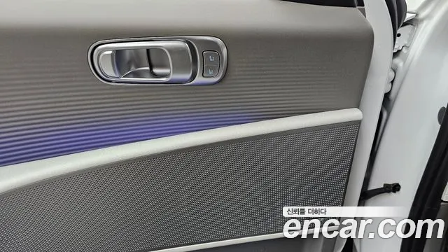 2022 Hyundai Ioniq6 Long Range AWD, photograph 9