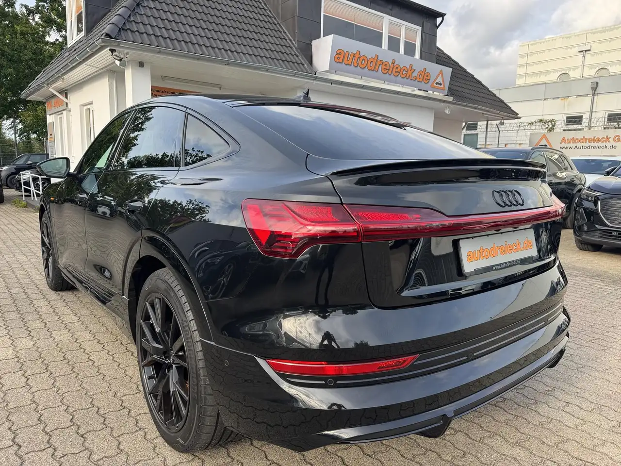 2022 Audi e-tron Sportback 50 2x S line ACC PANO S-SITZE, photograph 8