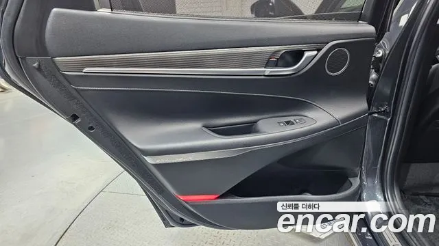 2018 Hyundai Grandeur Exclusive, photograph 5