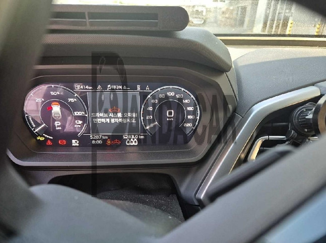 2026 Audi Q4 45 etron, photograph 3