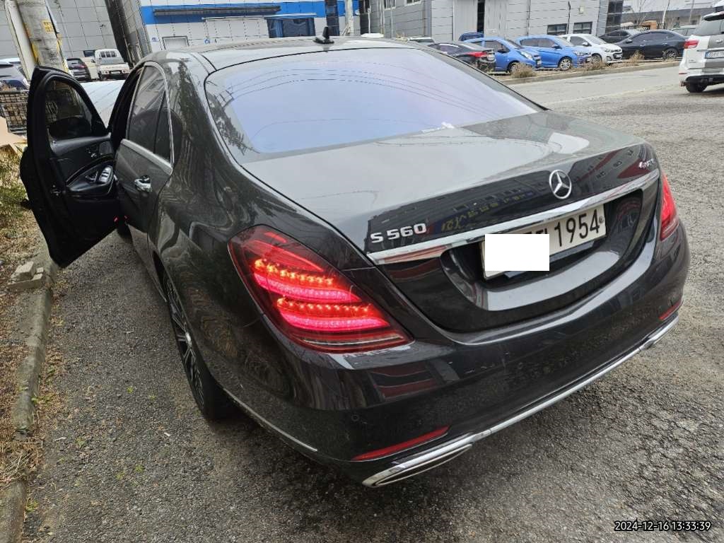 2020 Mercedes-Benz S 560 4MATIC, photograph 9