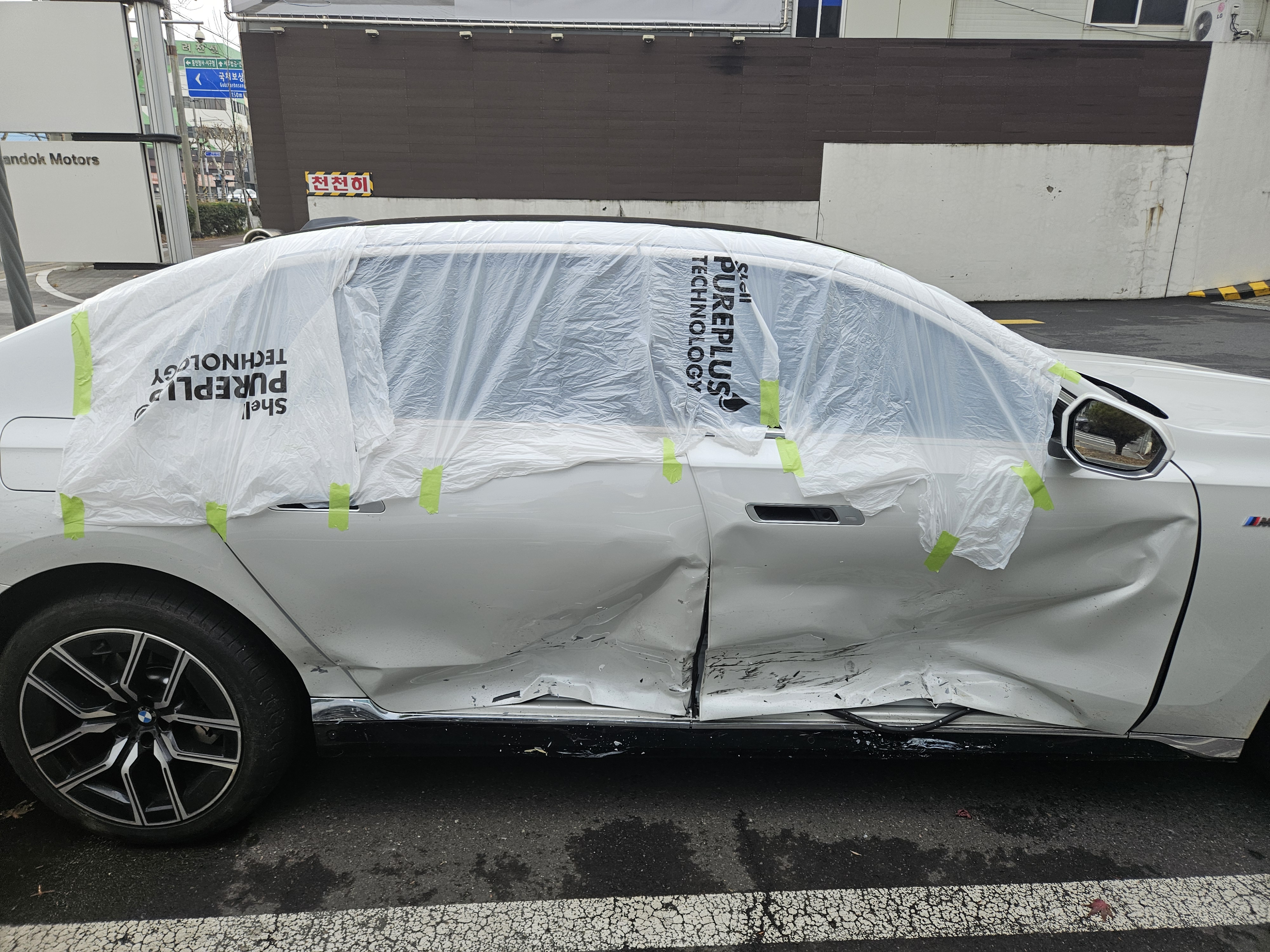 2025 BMW 740d xDrive, photograph 3