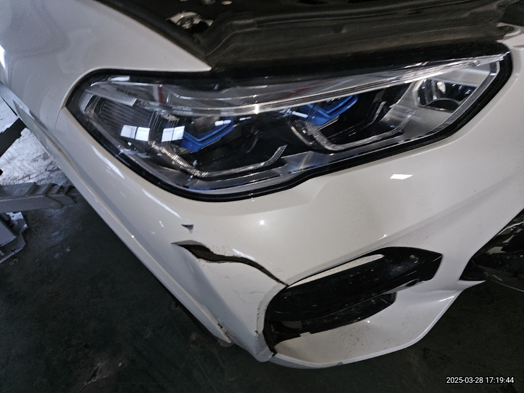 2020 BMW X5 xDrive40i M Sport Package, photograph 3