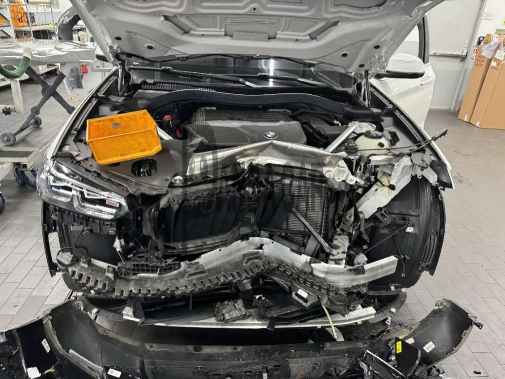 2025 BMW X4 xDrive20i, photograph 3