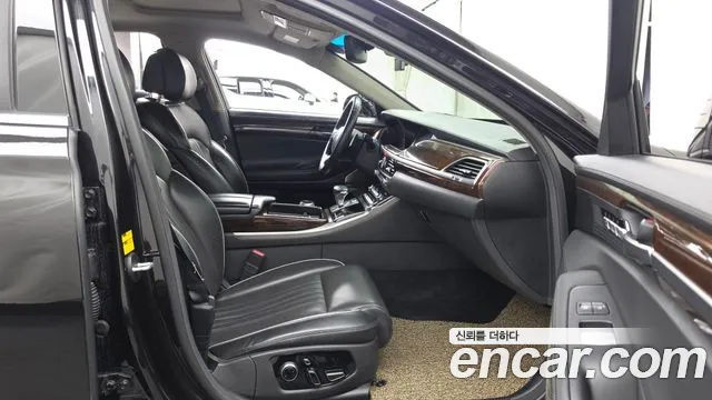 2018 Genesis EQ900 5.0 GDI AWD, photograph 8