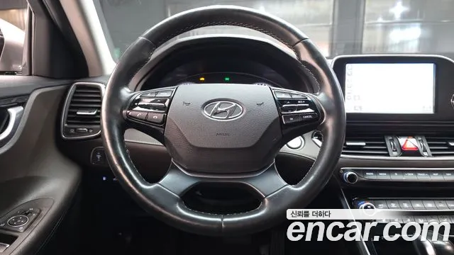 Hyundai Grandeur 2.4 Premium — photo 1 of 34