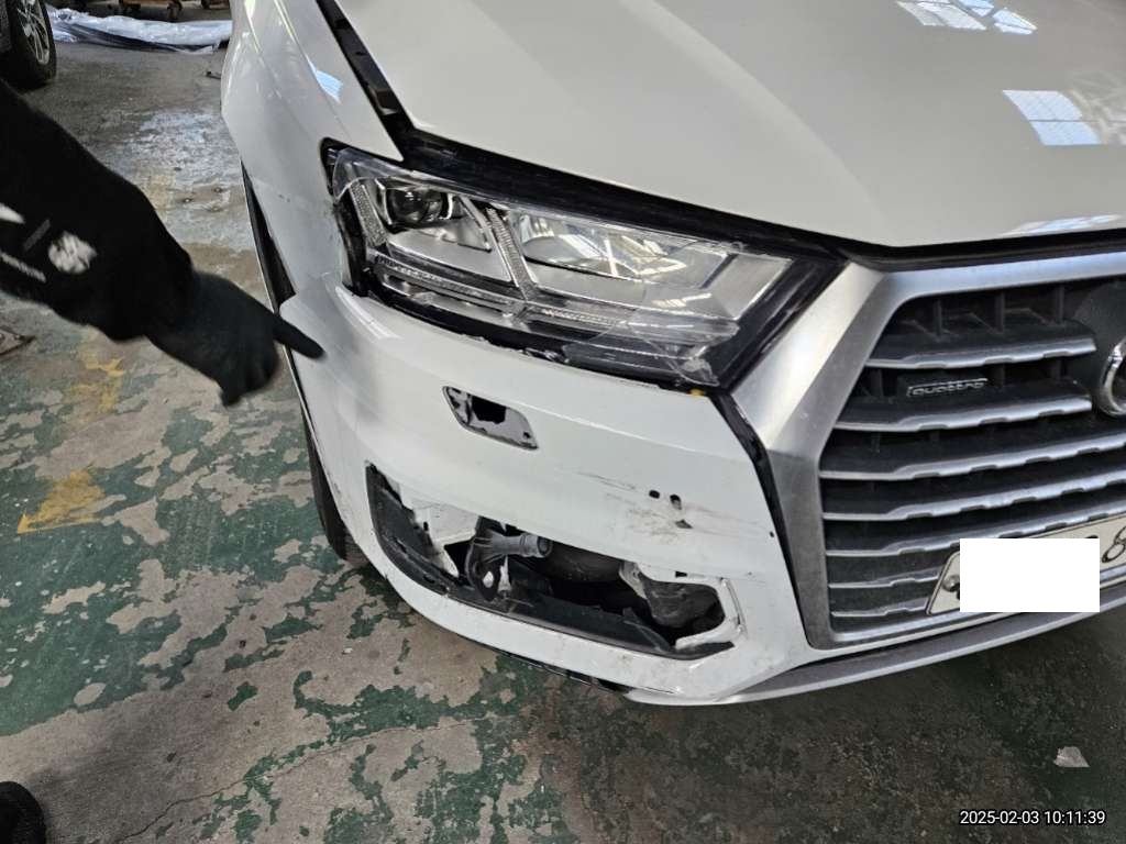 2019 Audi Q7 45 TFSI quattro, photograph 4